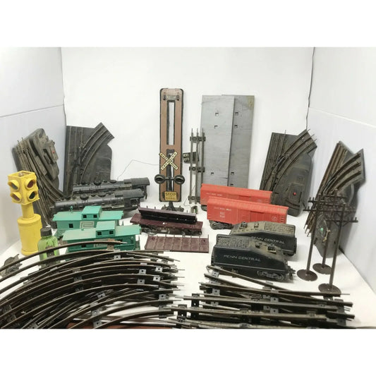 Vintage MODEL TRAIN SET / Parts - HUGE LOT - Track, Cars, Posts, Crossings Etc A+ Stuff