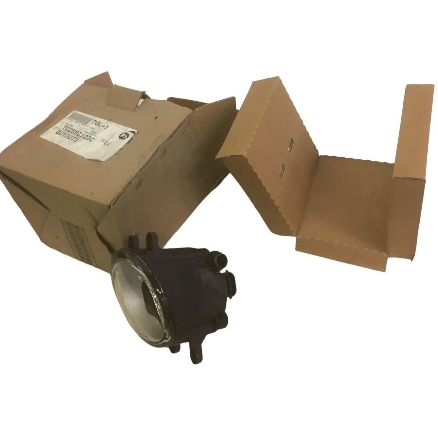 FOG LIGHT REPLACEMENT PART - Manufacturer Part Number: 8121006071 Interchange Part Number: TO2593123C Brand: Replacement Keystone Collision A+ Stuff