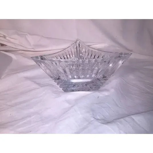 Modern Triangle Crystal Dis - Arcing edges - solid base - nice piece - approx 8" wide A+ Stuff