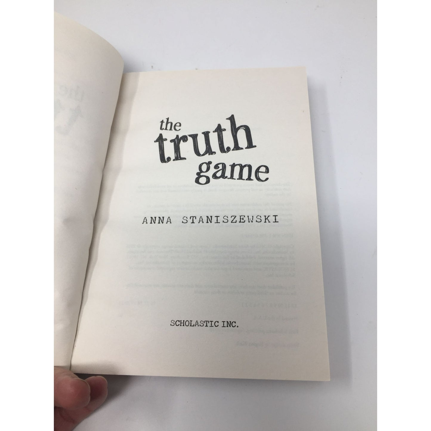 The Truth Game paperback book by Anna Staniszewski