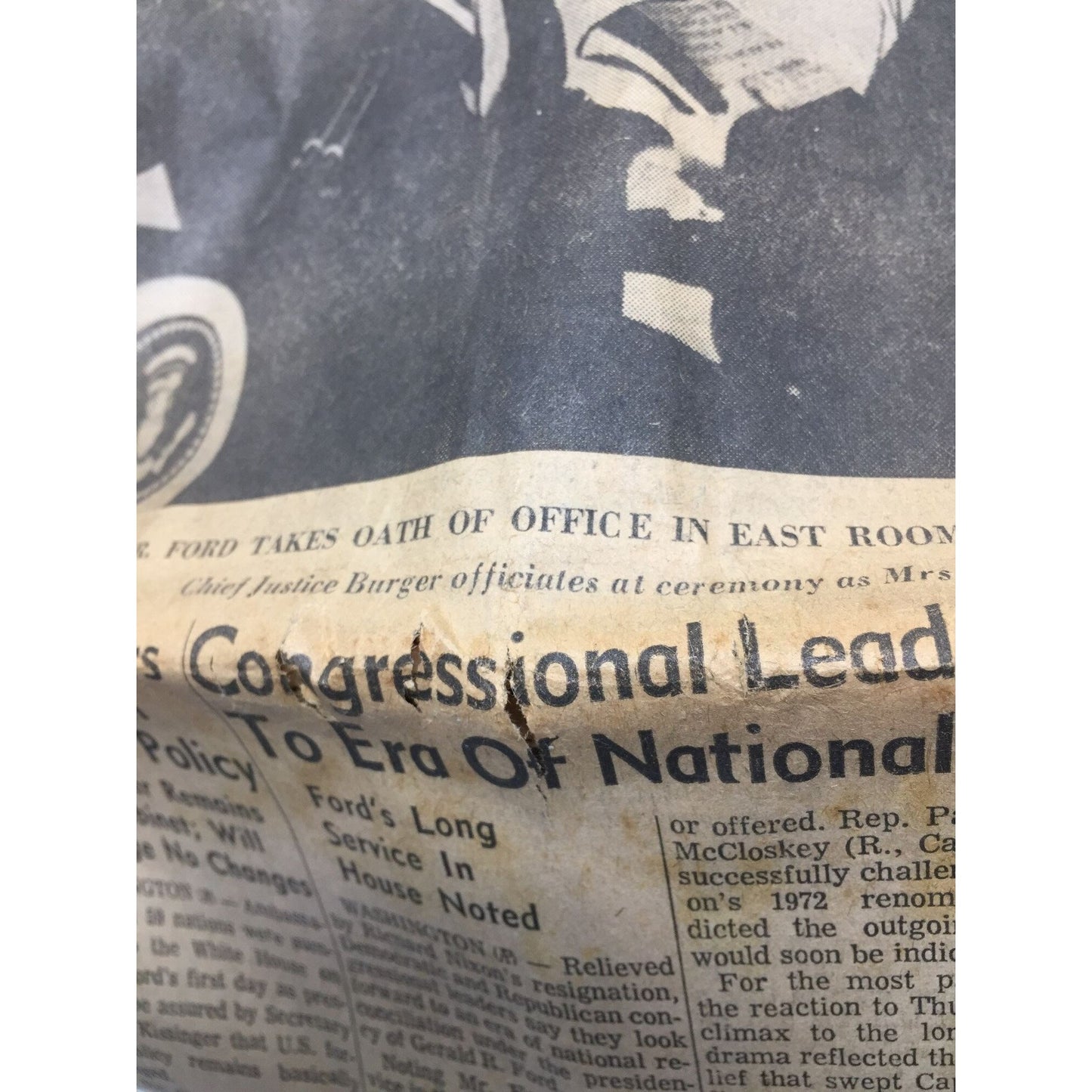 Vintage The Blade Newspaper Aug 9, 1974 "Nixon Resigns, Urging U.S. Unity; Ford Sworn in as 38th President"
