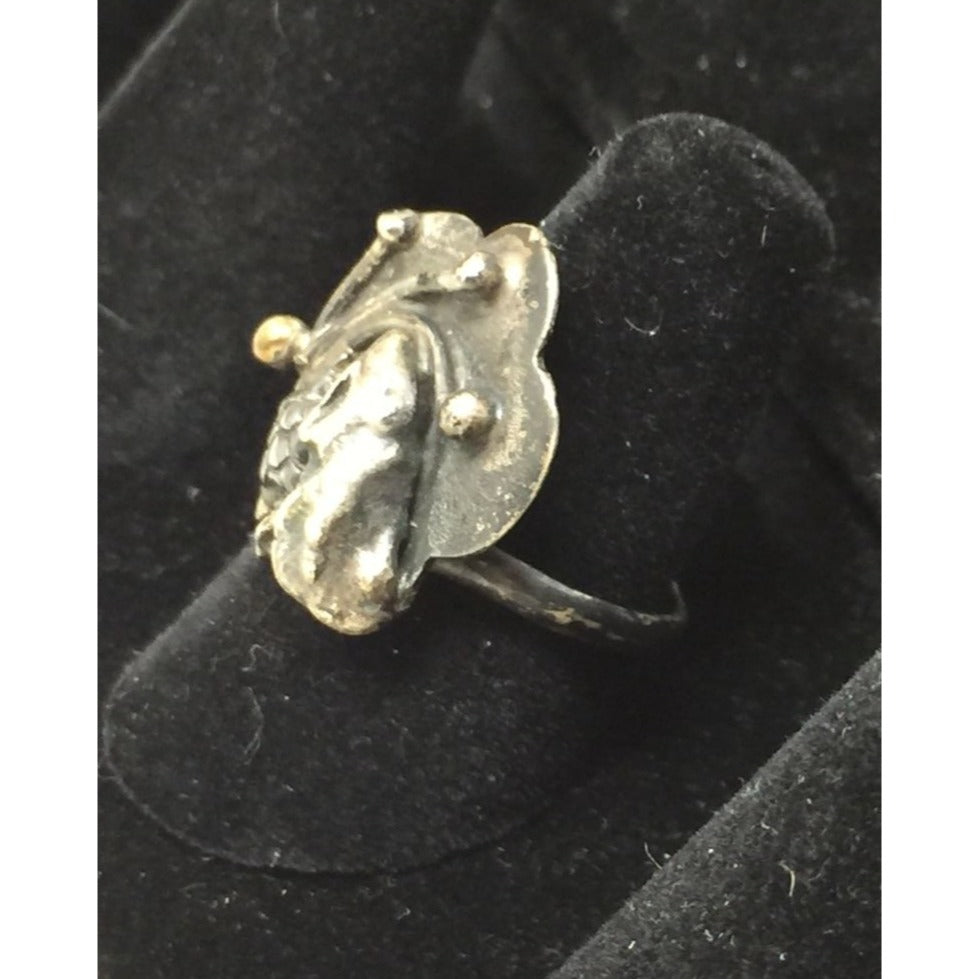 Women's Large Silver Ring With A Turtle/Ocean Theme on it - Size 6.5