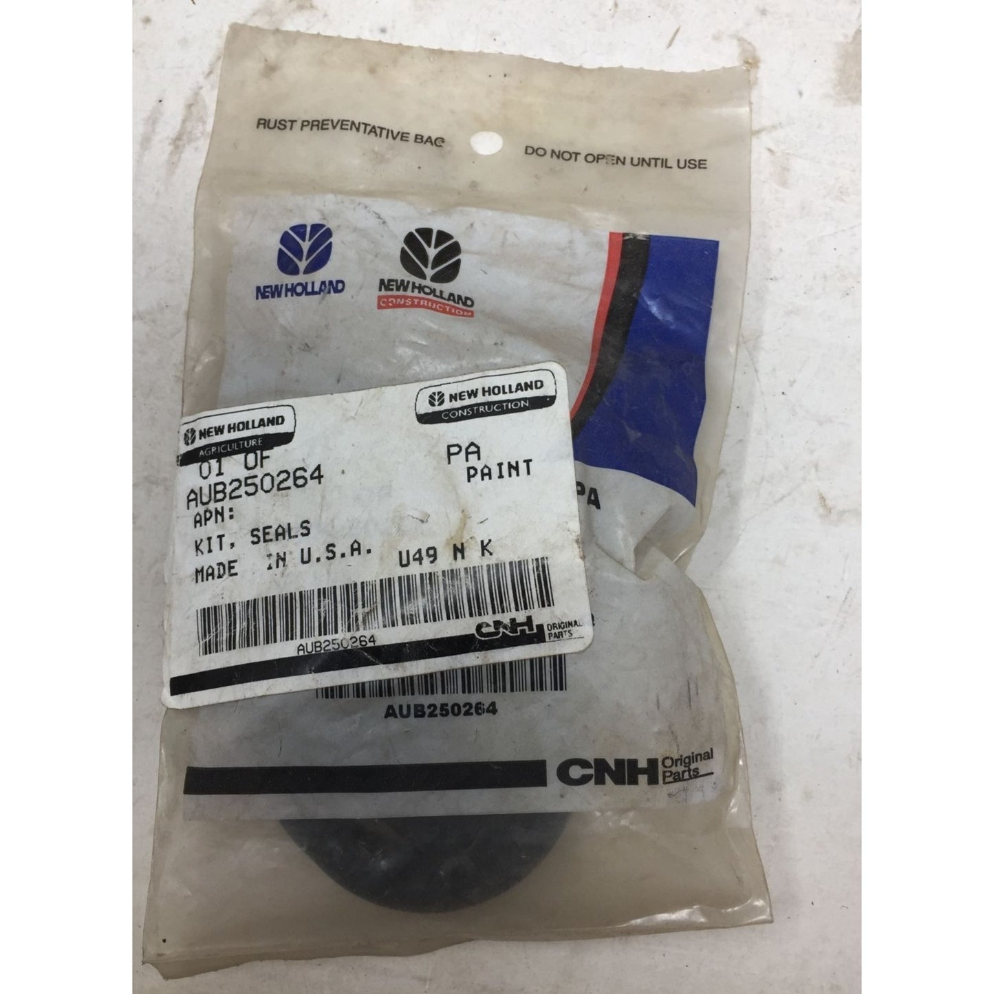 CNH New Holland Seal Kit AUB250264 New in Bag