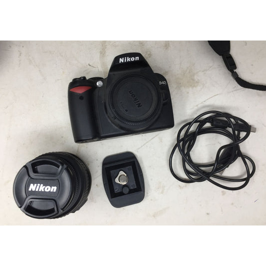 Nikon Digital Camera, Lens, Charger and Handled Camera Bag 7.4/9V 2.5A