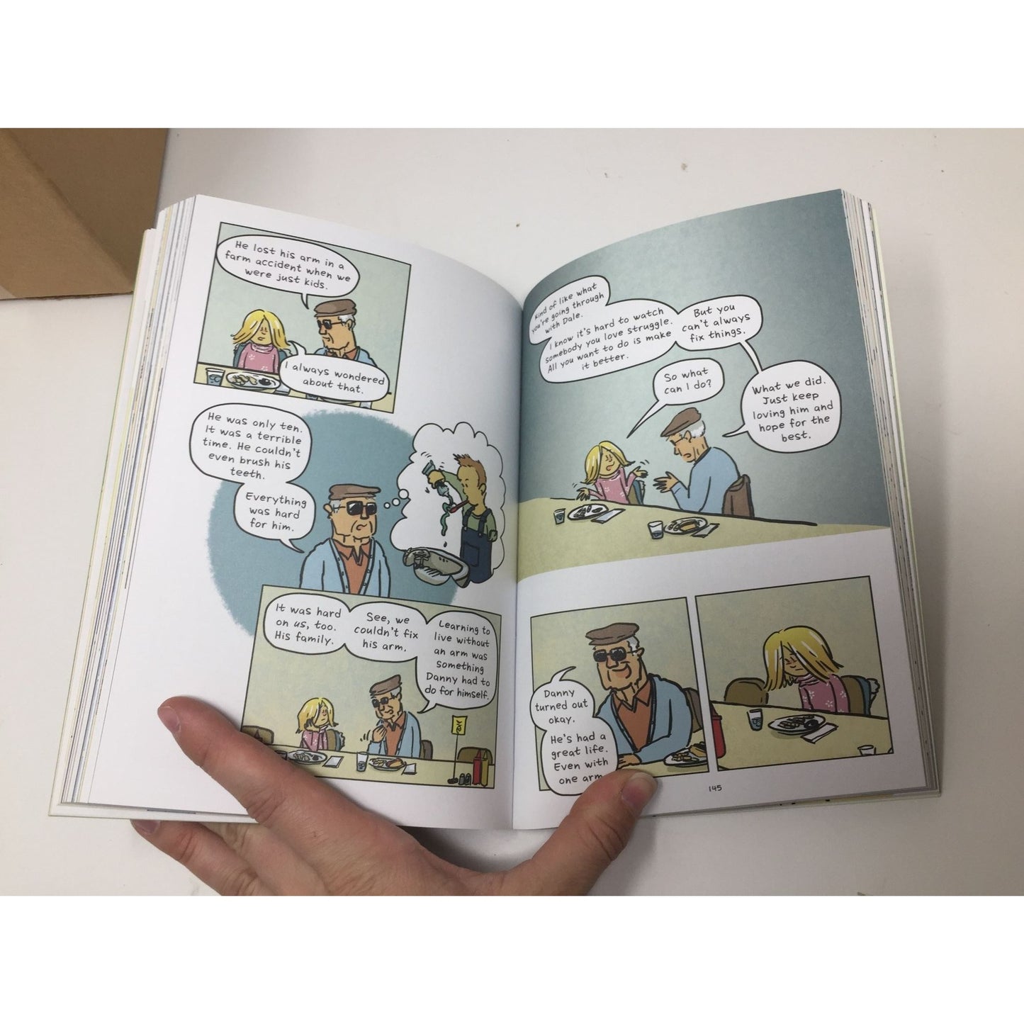 Swing it, Sunny: A Graphic Novel by Jennifer L. Holm/Matthew Holm