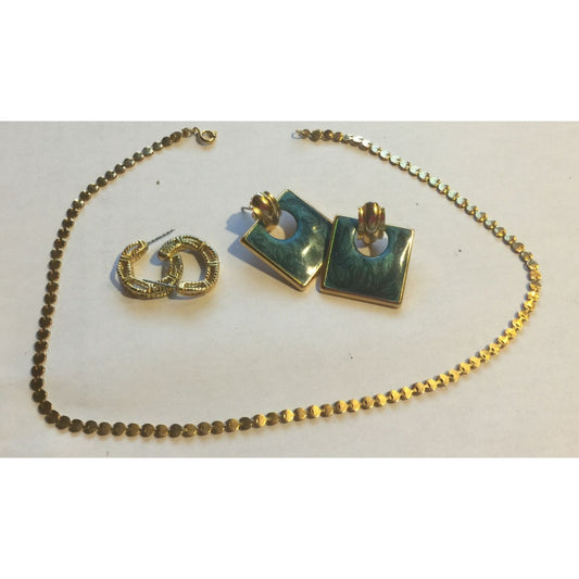 Womens Gold Tone Chain Necklace & 2 Pairs of Matching Earrings (Gold Hoops/Teal Earrings)