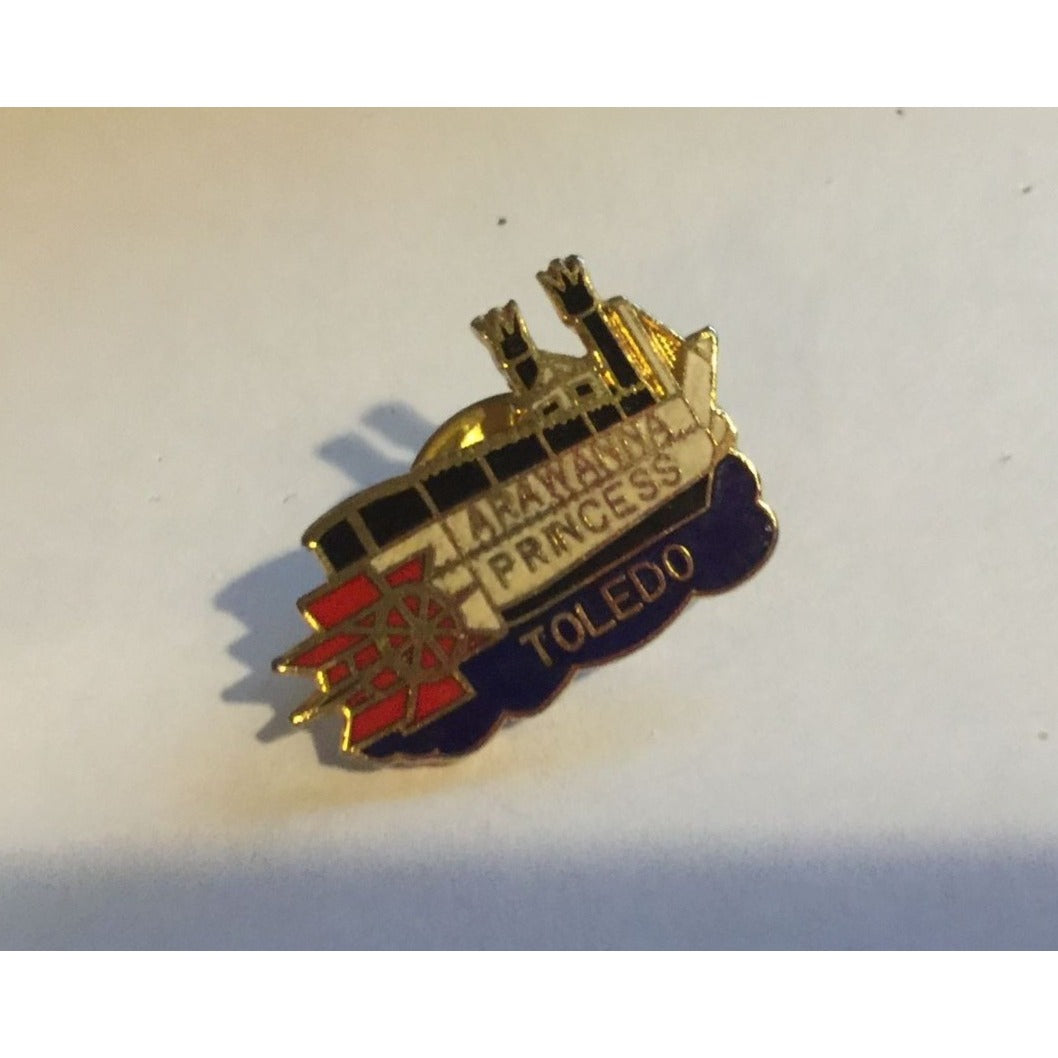 ARAWANNA PRINCESS TOLEDO OHIO Ship/Boat Vintage Collectible Lapel Pin