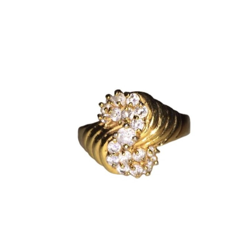 Womens Size 7 Gold Tone Ring with Swirled Design