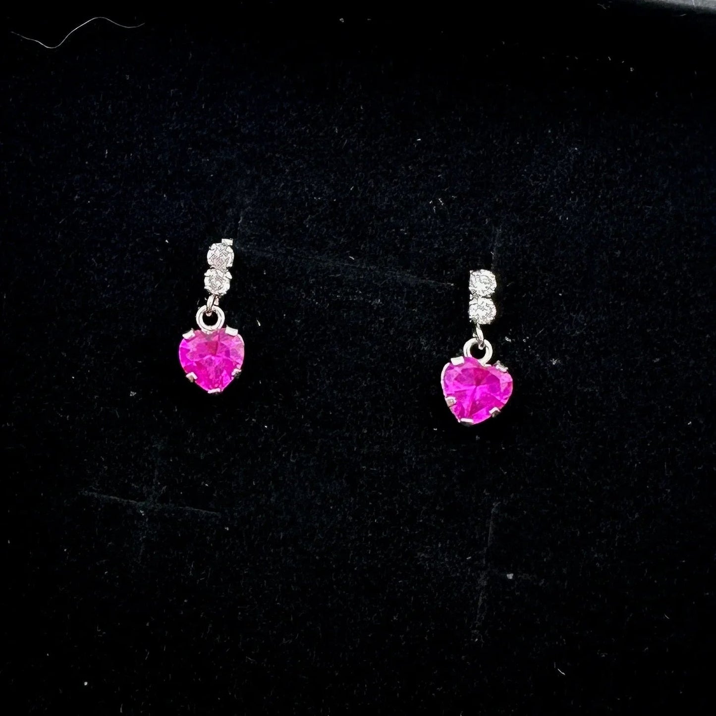 10kt White Gold Pink Sapphire Heart Dangle Earrings - Unbranded - Earrings - A+ Stuff