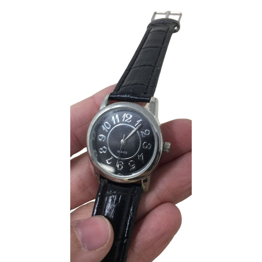 Quartz Stainless Steel Wrist Watch with Leather Band - Made in china