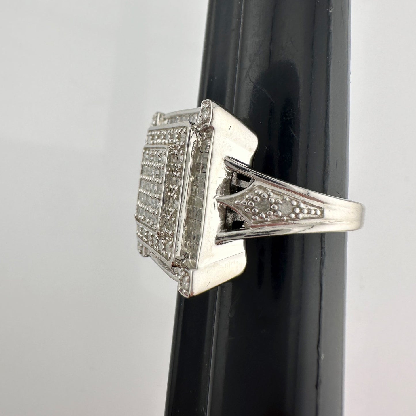 Elegant Princess Cut 1.00 Carat Diamond Ring - Size 7.25