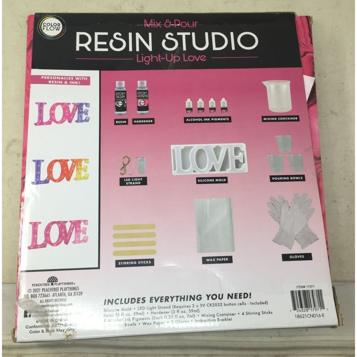 Color Flow Mix & Pour Resin Studio Light Up Love New in Box (Non toxic)