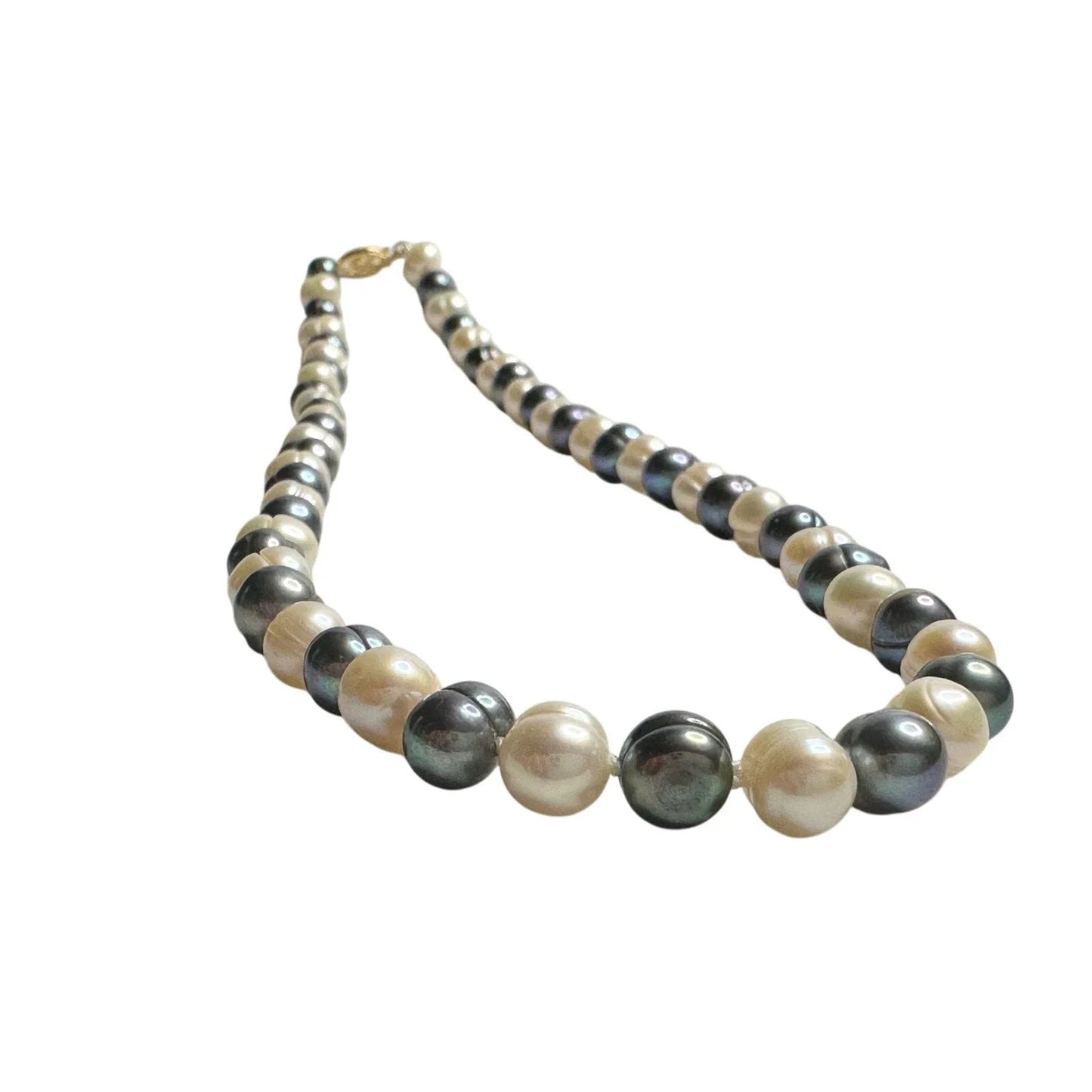 14kt Gold Hand Knotted 7mm Peacock Black (Bluish) & White Pearl Necklace 17" - Unbranded - A+ Stuff