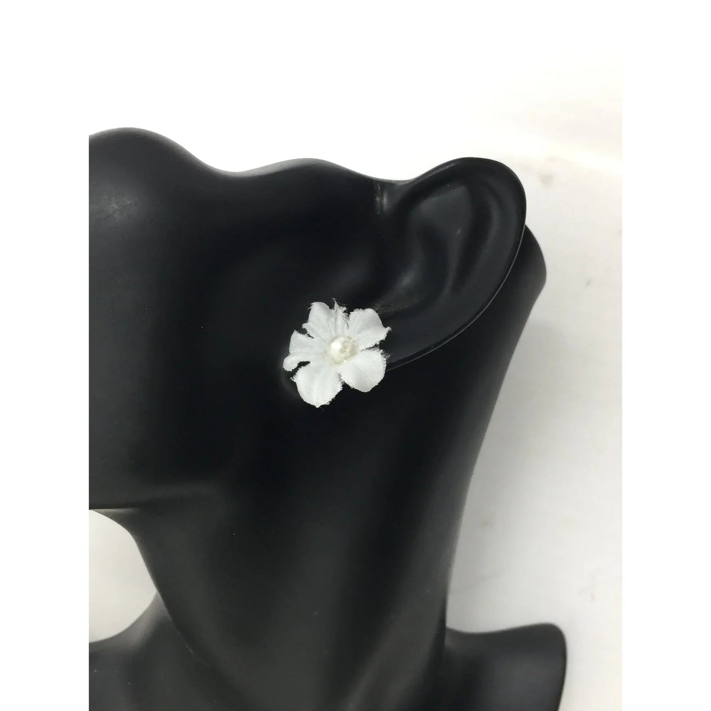 2 Pairs of Women's Flower Earrings (1 black and 1 white pair) - A+ Stuff - Earrings - A+ Stuff