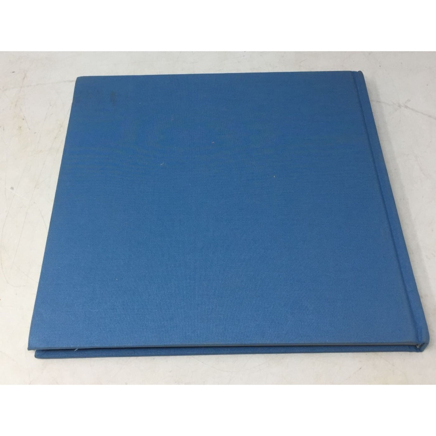 Book Titled A Photographer in the Kingdom: Christian J. Hedemann's Early Images of Hawai'i. unbranded  A+ Stuff Books