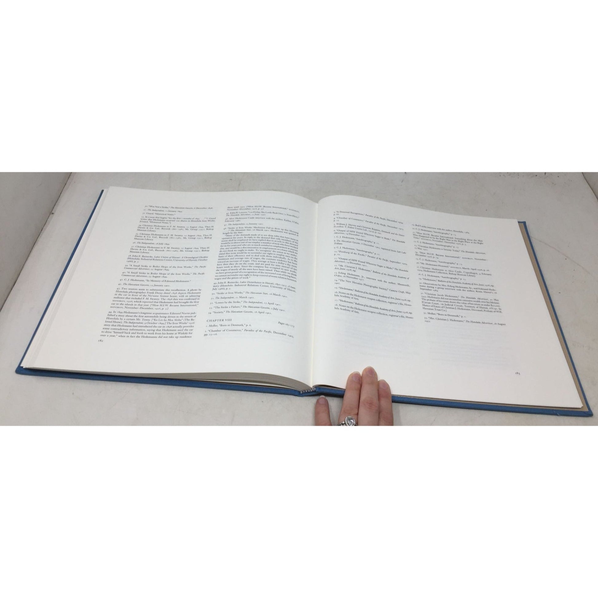 Book Titled A Photographer in the Kingdom: Christian J. Hedemann's Early Images of Hawai'i. unbranded  A+ Stuff Books