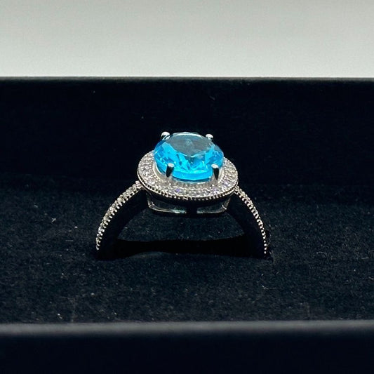 Beautiful Vibrant 3.60 Carat Swiss Blue Topaz Ring - Size 6 - Sterling Silver Setting