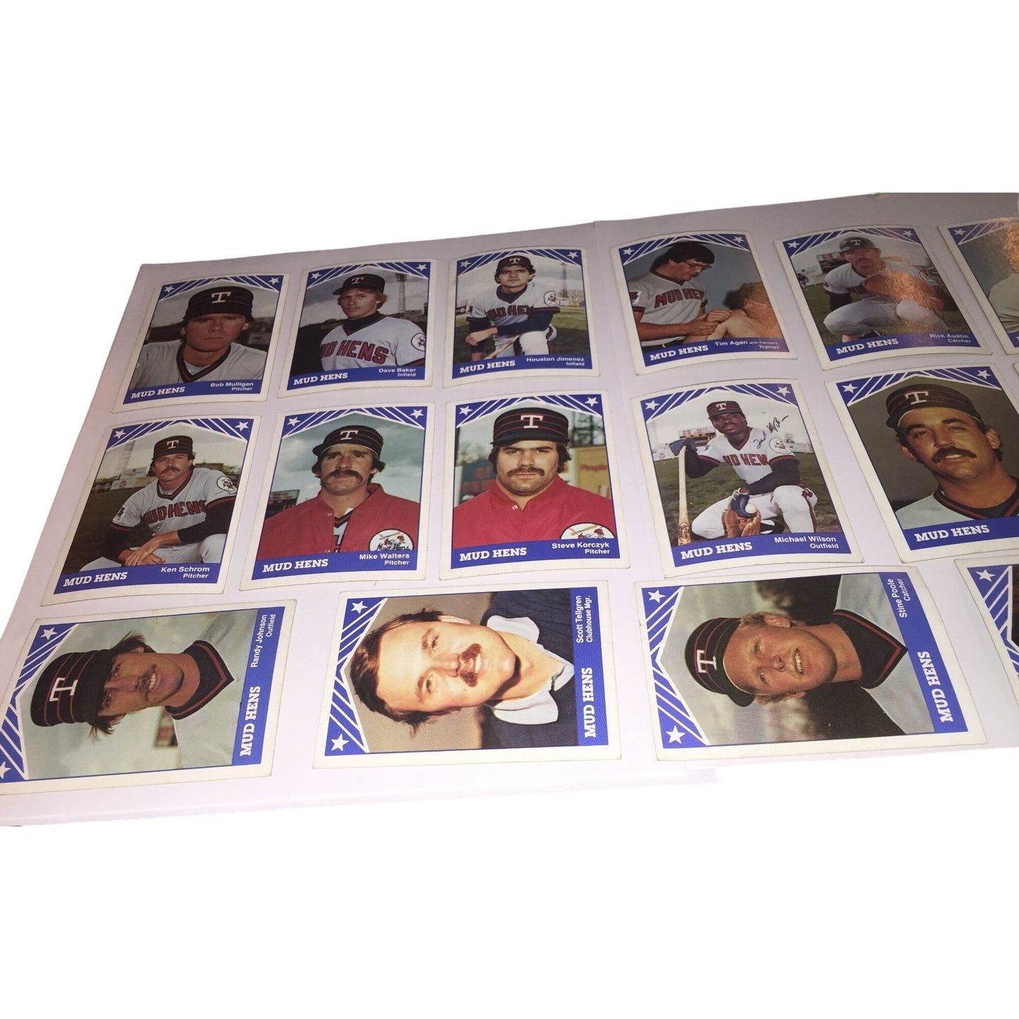 Vintage Collectible Trading Baseball Cards - 1983 Mudhens - Card Set 1-25