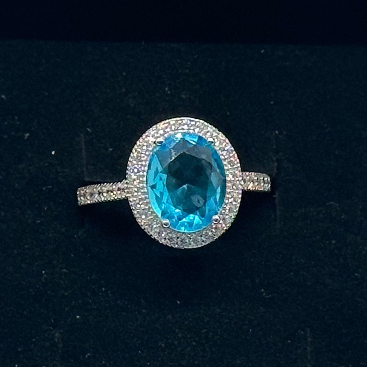 Beautiful Vibrant 3.60 Carat Swiss Blue Topaz Ring - Size 6 - Sterling Silver Setting