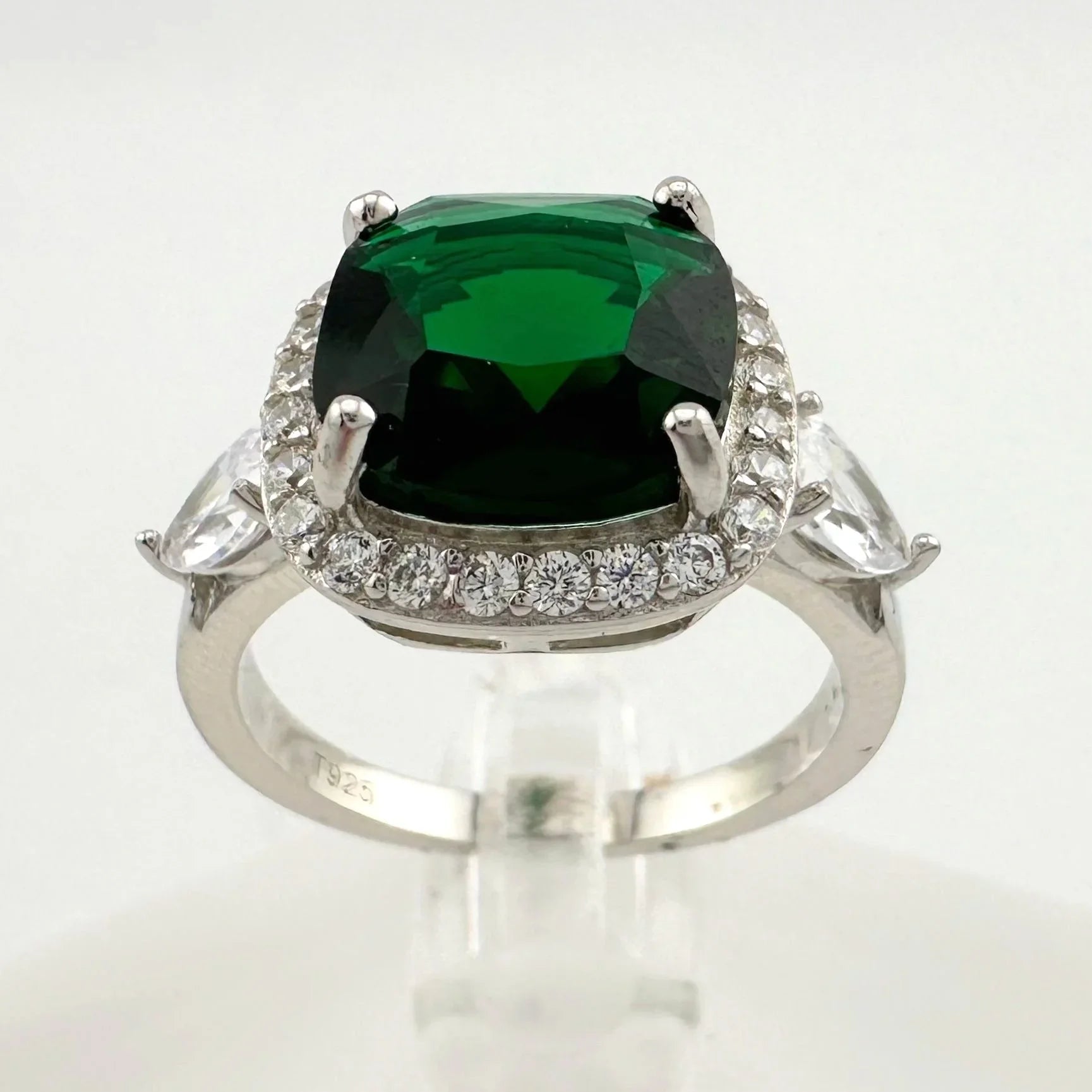 3.66ct Lab Created Emerald and White Gemstone Ring Size 7 - A+ Stuff