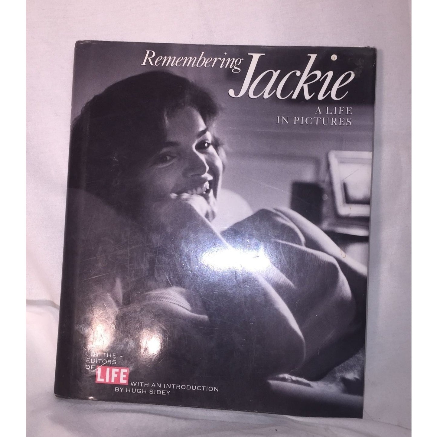 Remembering Jackie: A Life in Pictures - Hardcover By Life Magazine