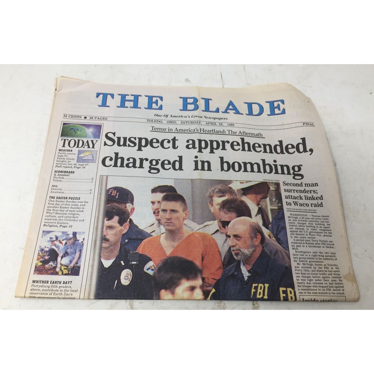 Vintage Collectible Newspaper The Blade April 22, 1995