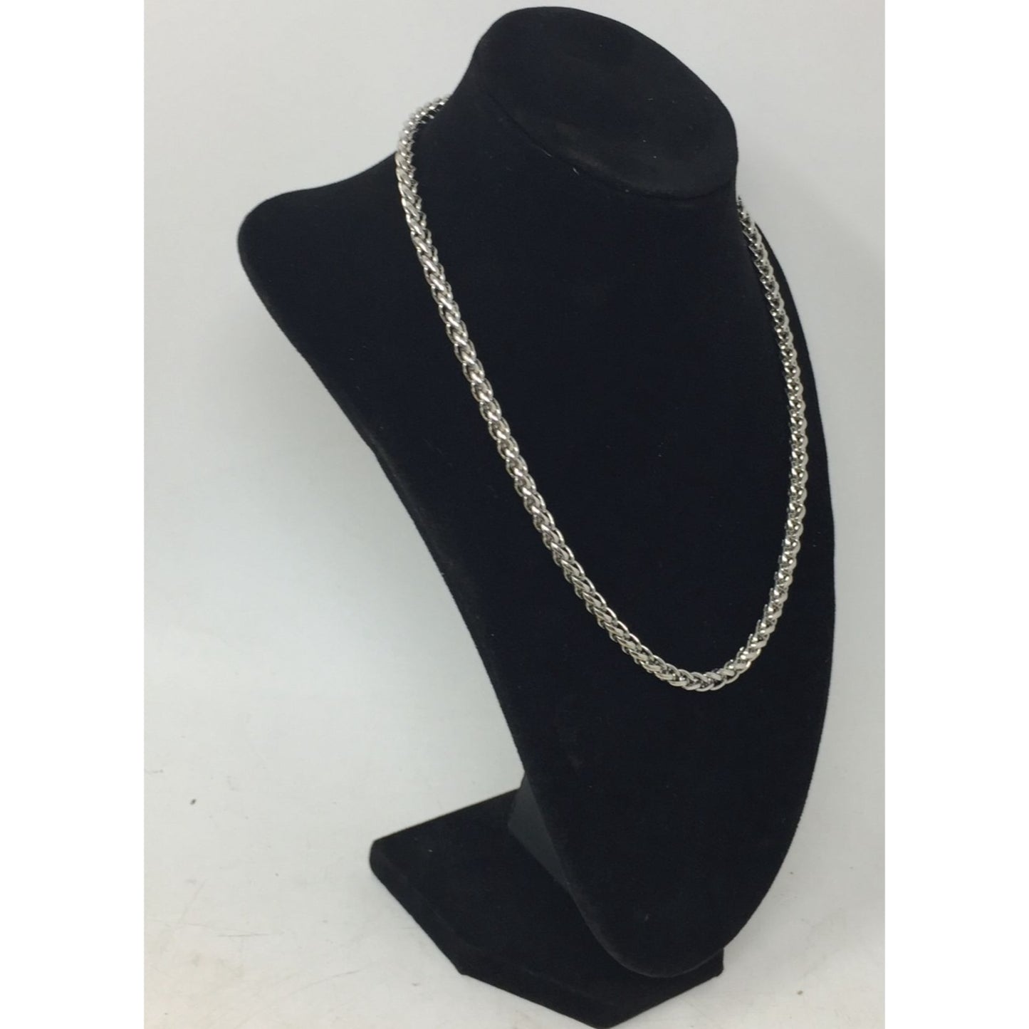Unisex Silver Tone Chain Necklace