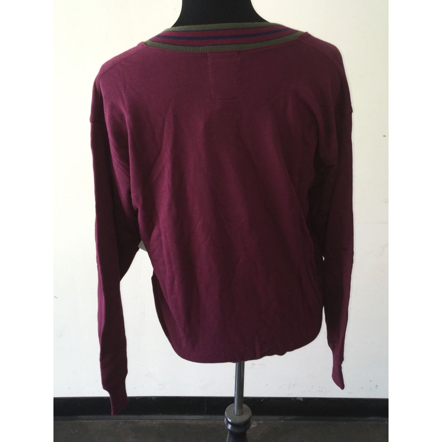 Claiborne Mens Size Medium Cotton Long Sleeved v Neck Sweater NWT