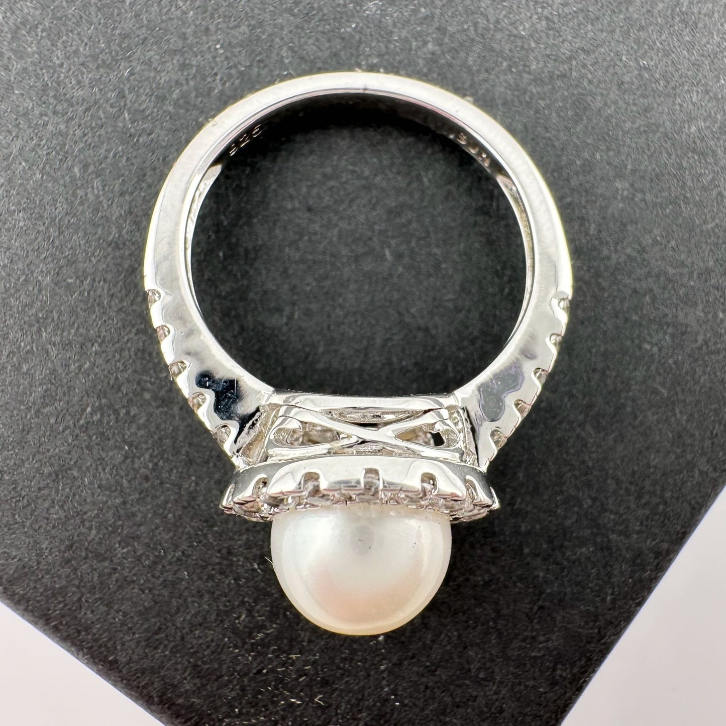 Beautiful Halo 7mm Natural Cultured Pearl Ring Sterling Silver - Size 7.25