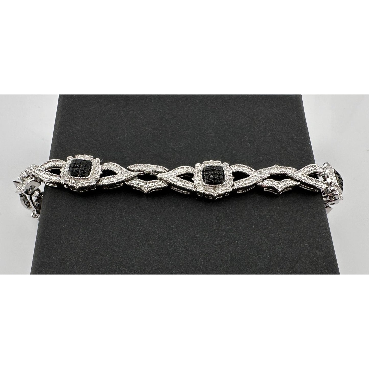 Beautifully Elegant Black and White Diamond Bracelet - Wonderful Detailing