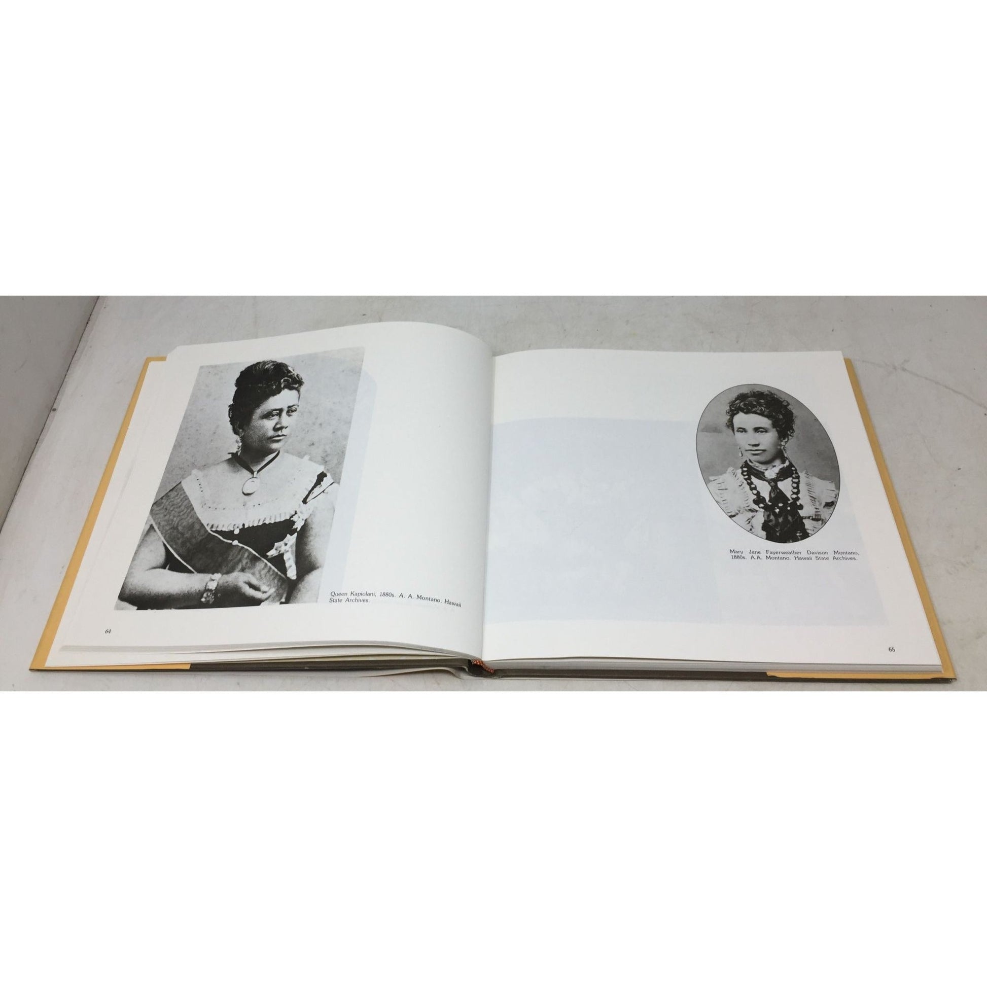 "Photographers of Old Hawaii" by Joan Abramson unbranded  A+ Stuff Books