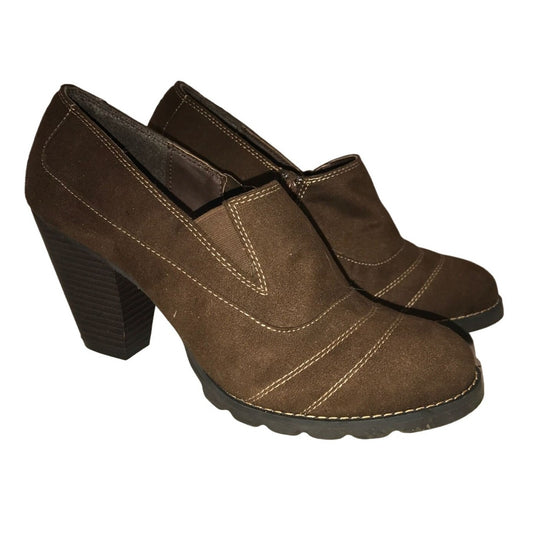 Cloud Walkers Womens Size 8.5 Brown Zippered Suede Heels