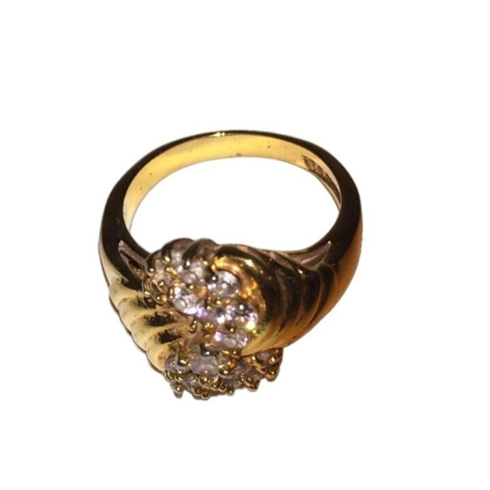 Womens Size 7 Gold Tone Ring with Swirled Design