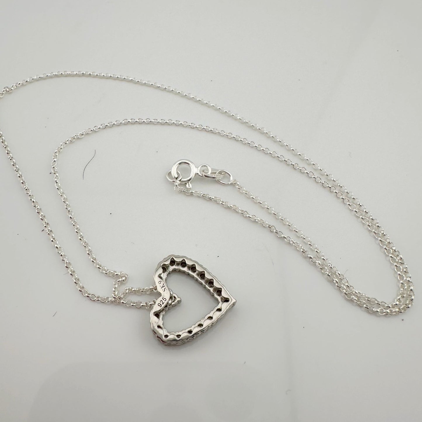 Beautiful Heart Necklace w Natural Diamonds in Illusion Settings