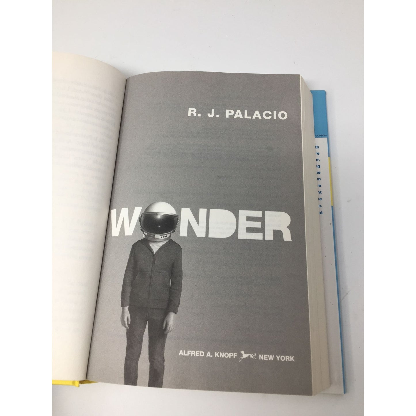 Wonder- Are You Ready To Meet Auggie Pullman? hardback book by R.J. Palacio