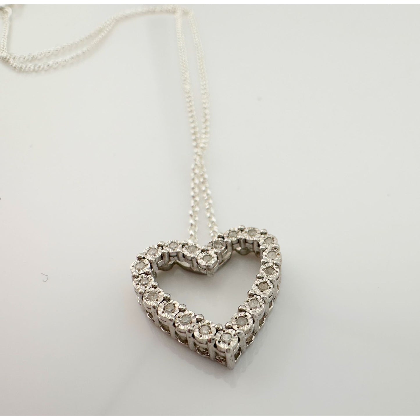 Beautiful Heart Necklace w Natural Diamonds in Illusion Settings