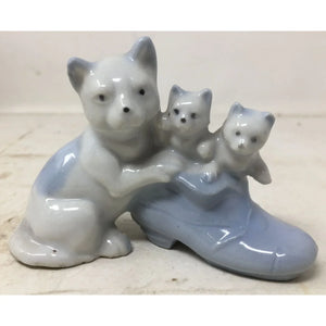 Vintage Occupied Japan Cat and Kittens Puss In Boots Porcelain Figurine