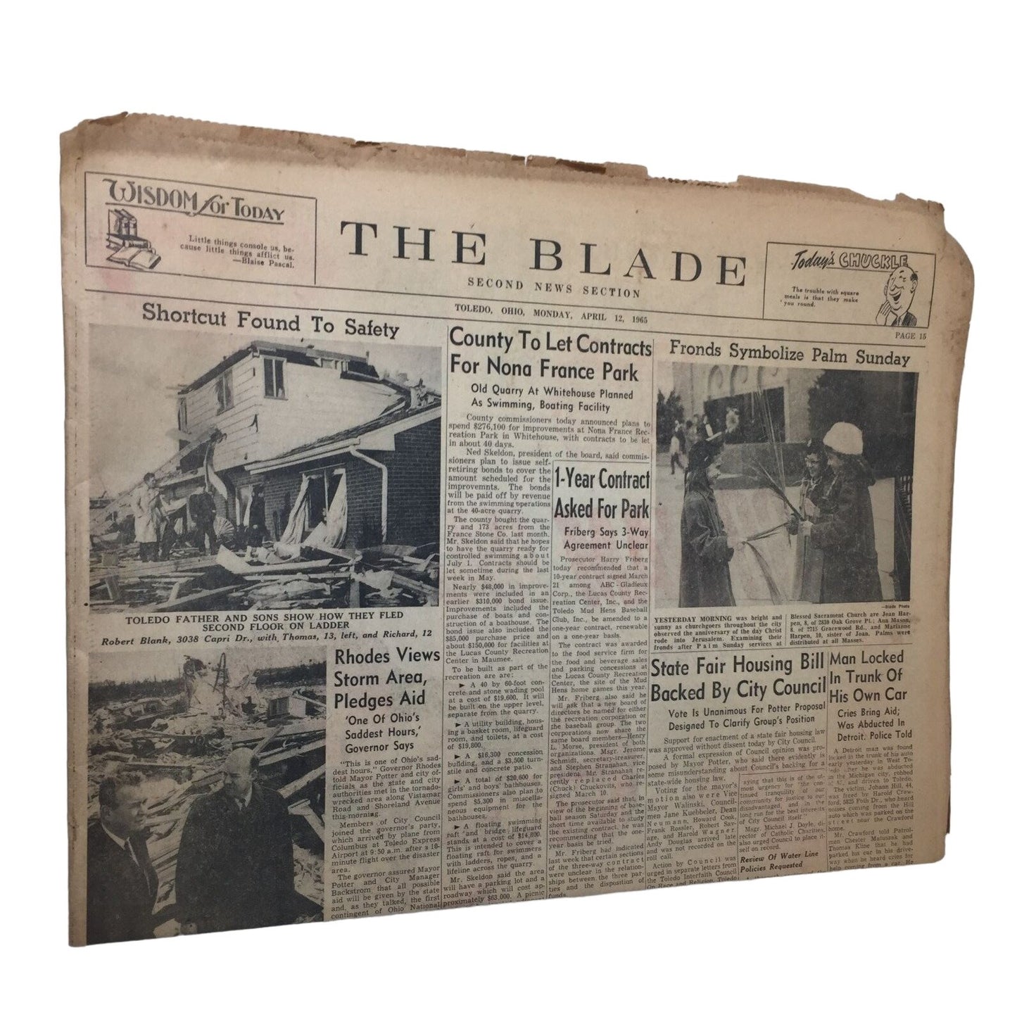 The Blade Vintage Collectible Newspaper April 12, 1965 "Tornadoes Kill 13 in City"