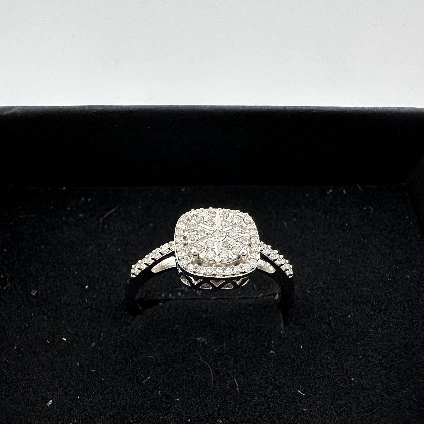 Eye-catching  1/4 Carat Natural Diamond Ring Illusion Set in Sterling Silver - Size 7 -  Beautiful!