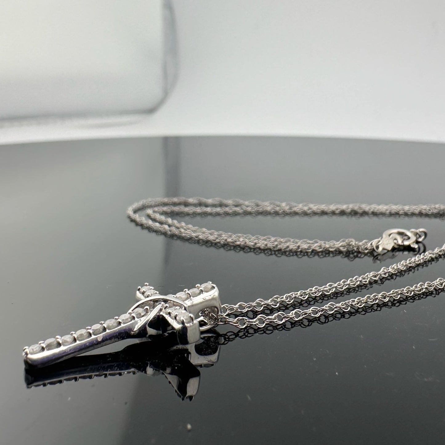 Beautiful Detailed 1/4 ct Diamond Cross Necklace - Sterling Silver