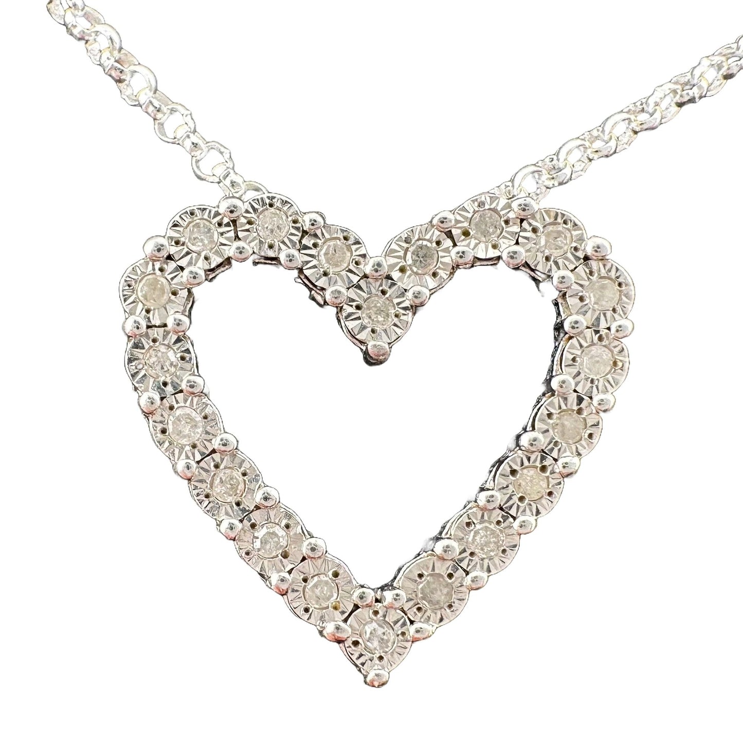 Beautiful Heart Necklace w Natural Diamonds in Illusion Settings