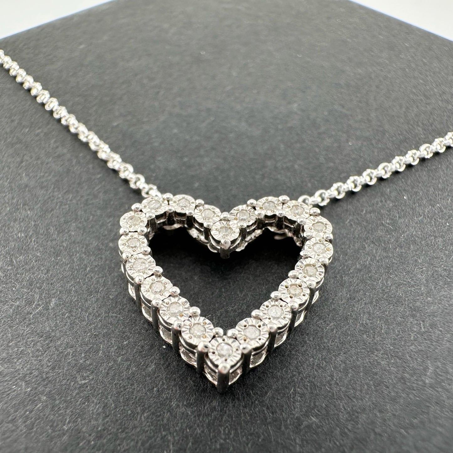 Beautiful Heart Necklace w Natural Diamonds in Illusion Settings