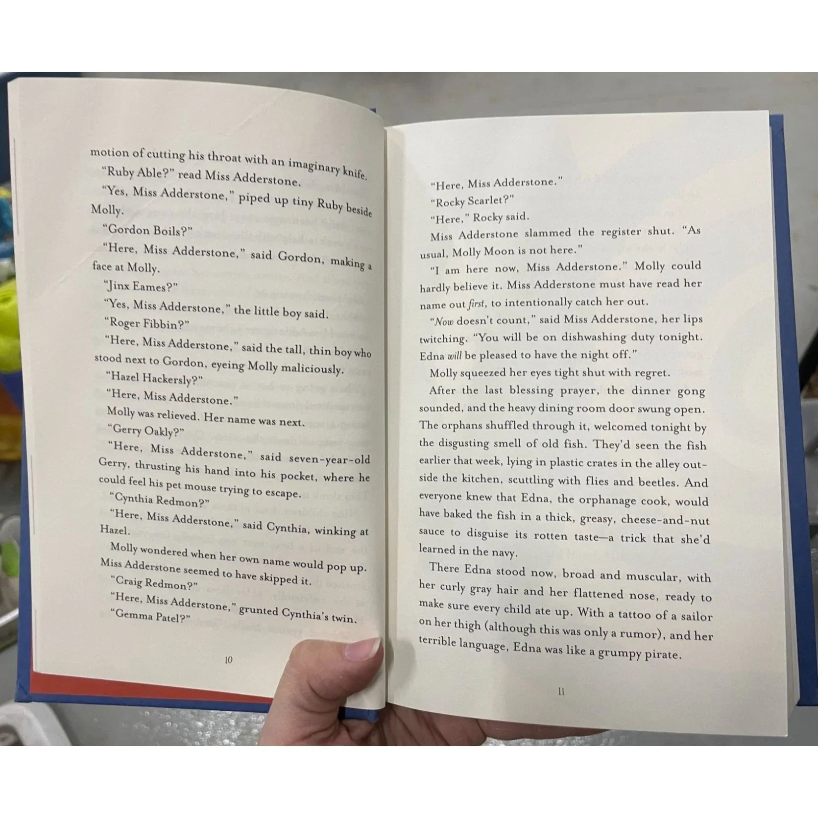 Molly Moon's Incredible Book of Hypnotism By Byng Georgia - A+ Stuff