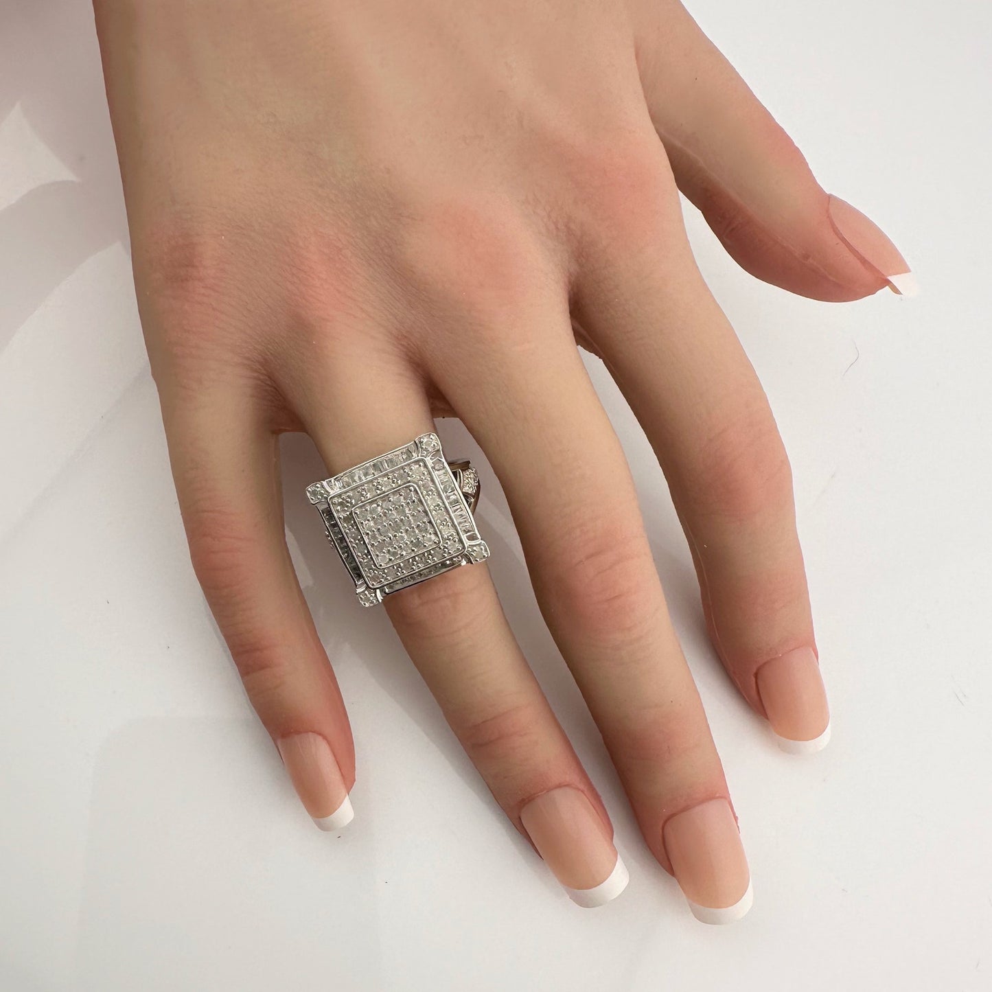 Elegant Princess Cut 1.00 Carat Diamond Ring - Size 7.25