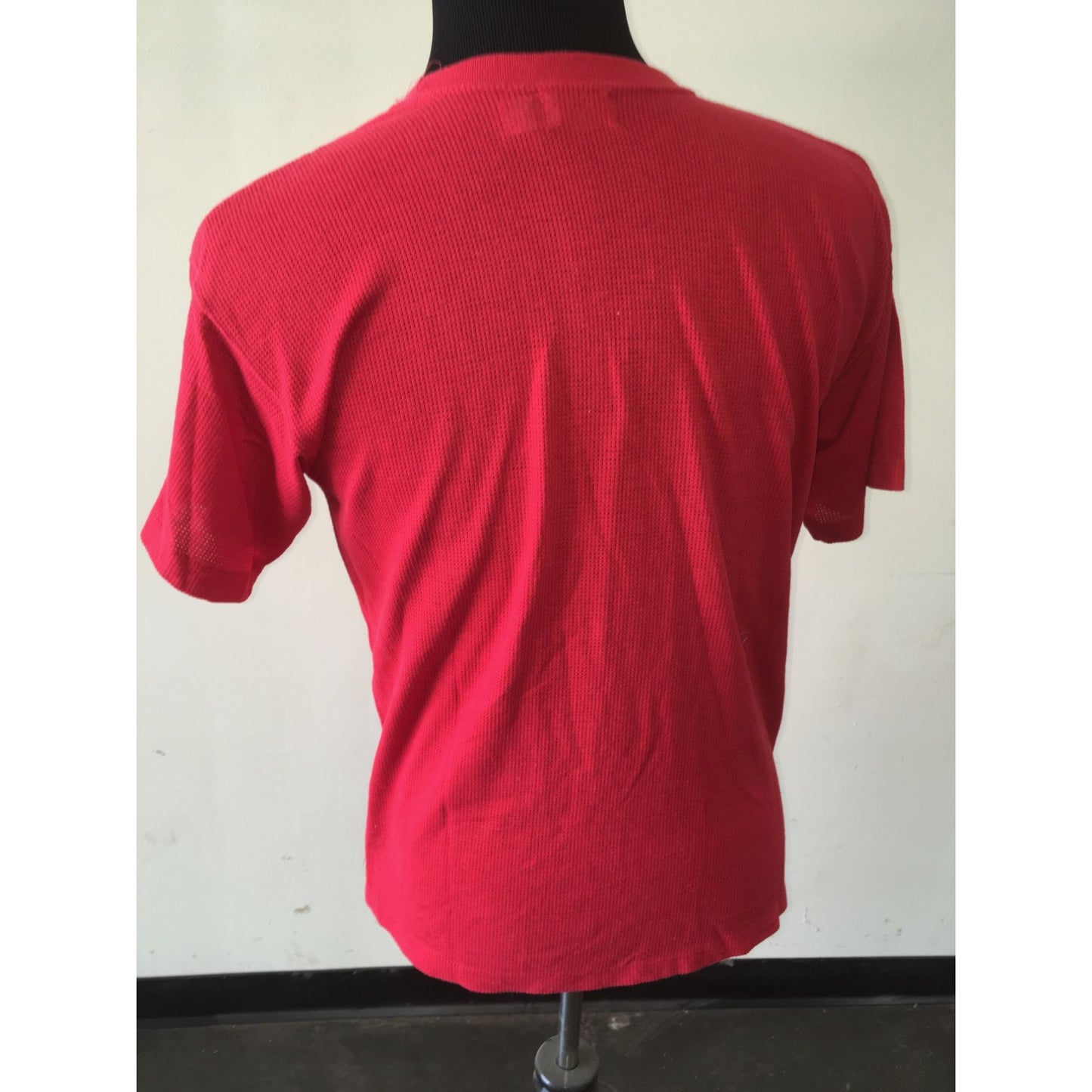 IZOD Men's Red Short Sleeve Tee Shirt Size Medium