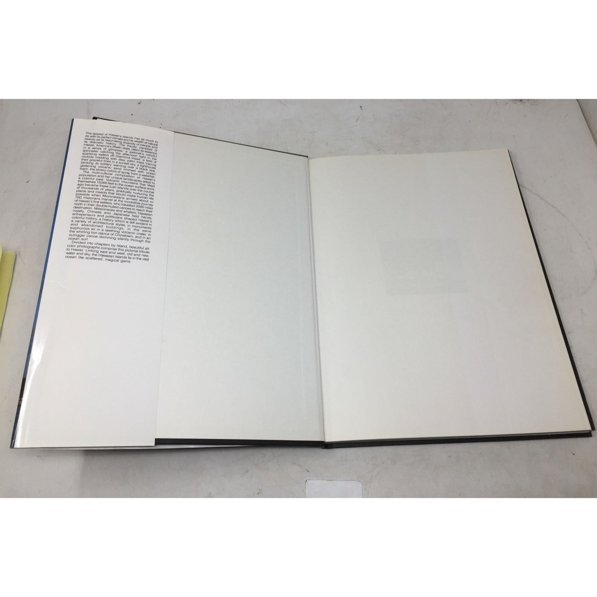 Hardcover Pictorial Book Titled "Hawaii" A+ Stuff  A+ Stuff Books
