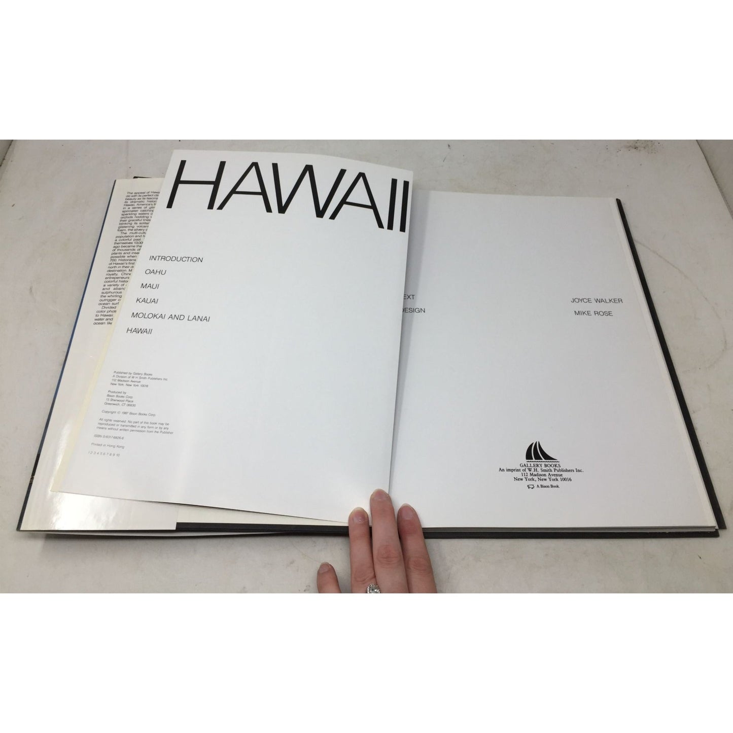 Hardcover Pictorial Book Titled "Hawaii" A+ Stuff  A+ Stuff Books