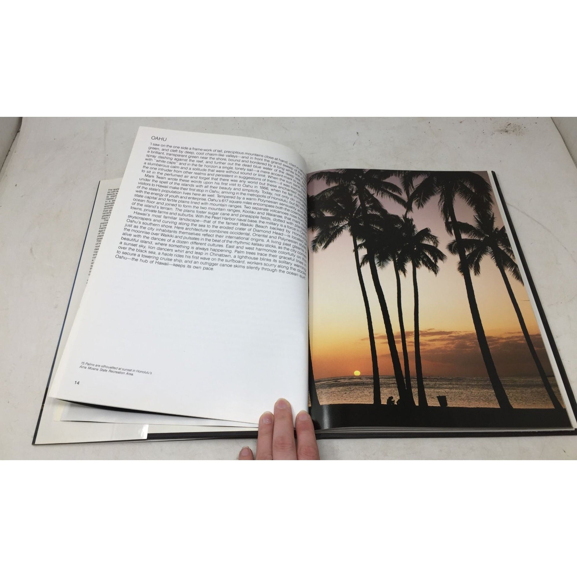 Hardcover Pictorial Book Titled "Hawaii" A+ Stuff  A+ Stuff Books