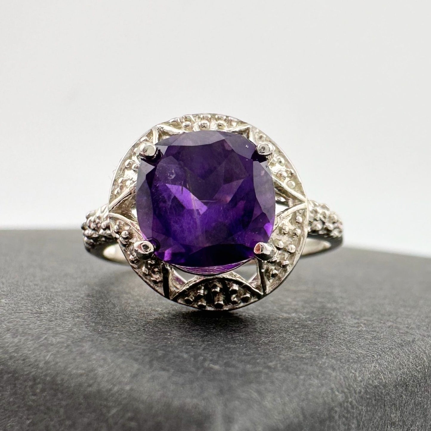 Beautiful Dark Purple Amethyst and Diamond Accent Ring - Sterling Silver Size 7.25