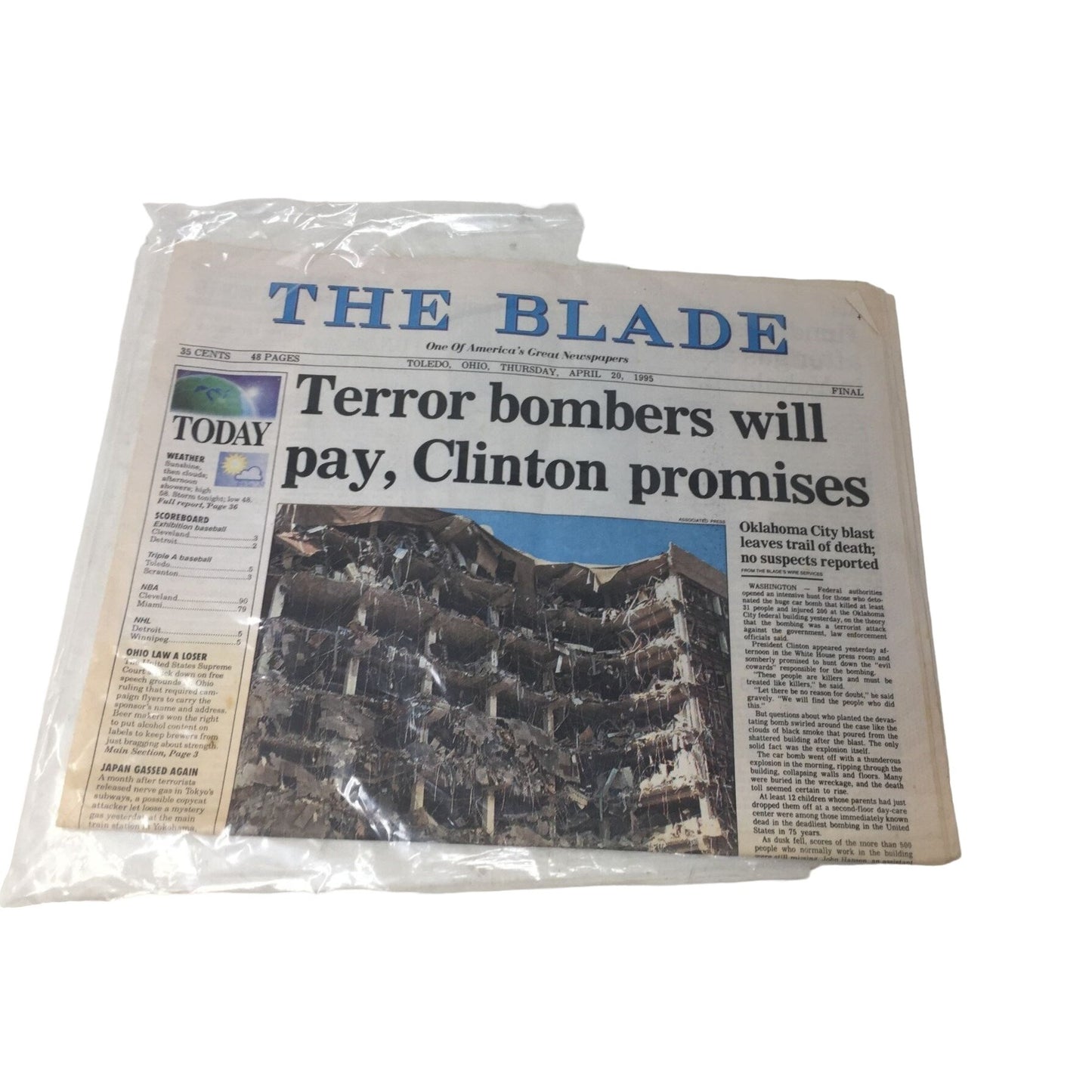 The Blade Vintage Collectible Newspaper April 20, 1995 "Terror bombers will pay, Clinton promises"